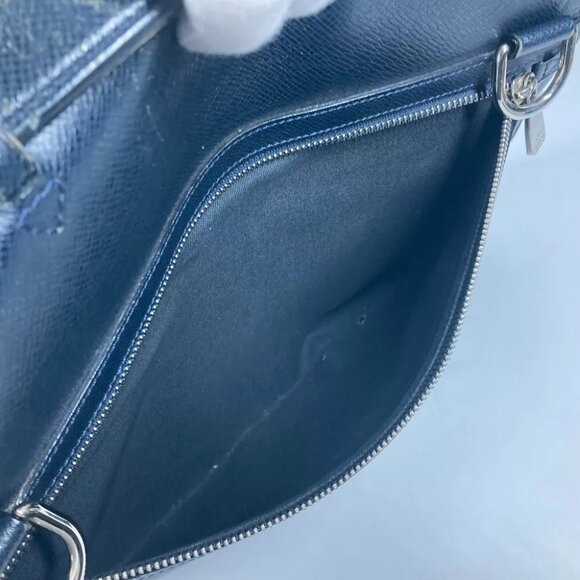 LOUIS VUITTON Taiga Vasili PM Document bag Briefcase Bag Business bag - Picture 14 of 15